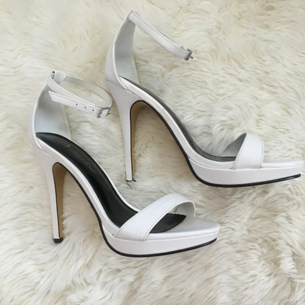 White Heels - Picture 2 of 7